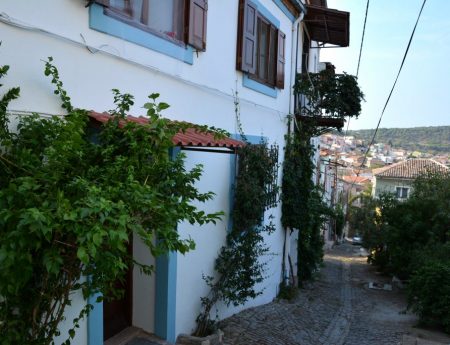 Ayvalık sokakları…